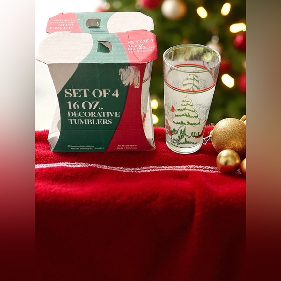 Christmas Set Of 4, 16oz Decorative Tumblers With Christmas Trees And Houses - Picture 1 of 6